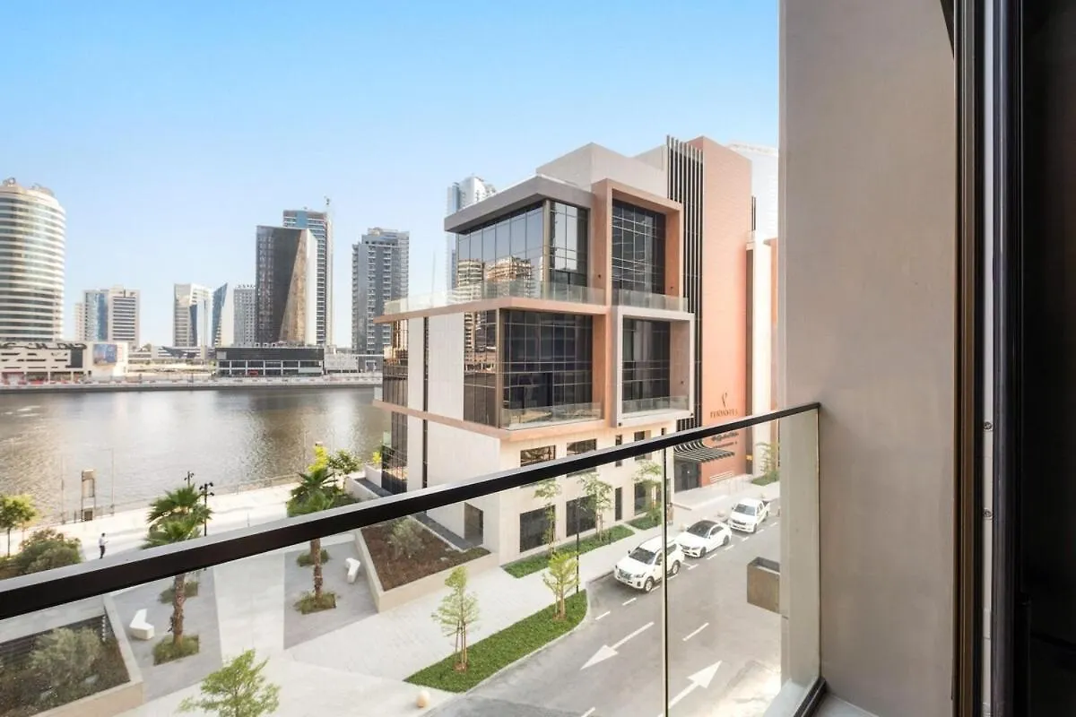 First Class 2Br Elegant Canal View Retreat Dubai 0*,