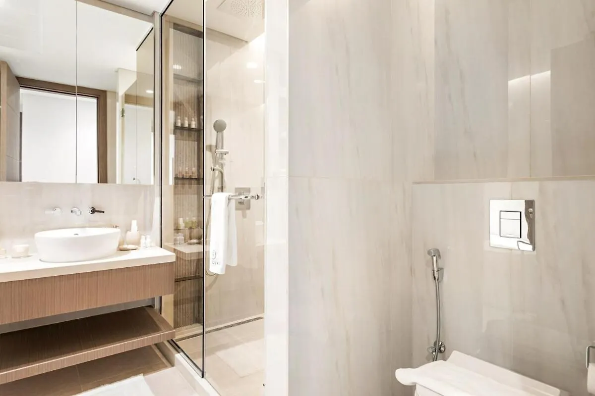 First Class 2Br Elegant Canal View Retreat Dubai Apartment