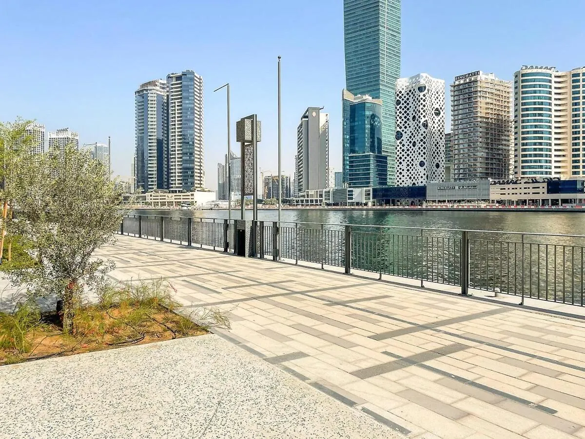 Apartment First Class 2Br Elegant Canal View Retreat Dubai