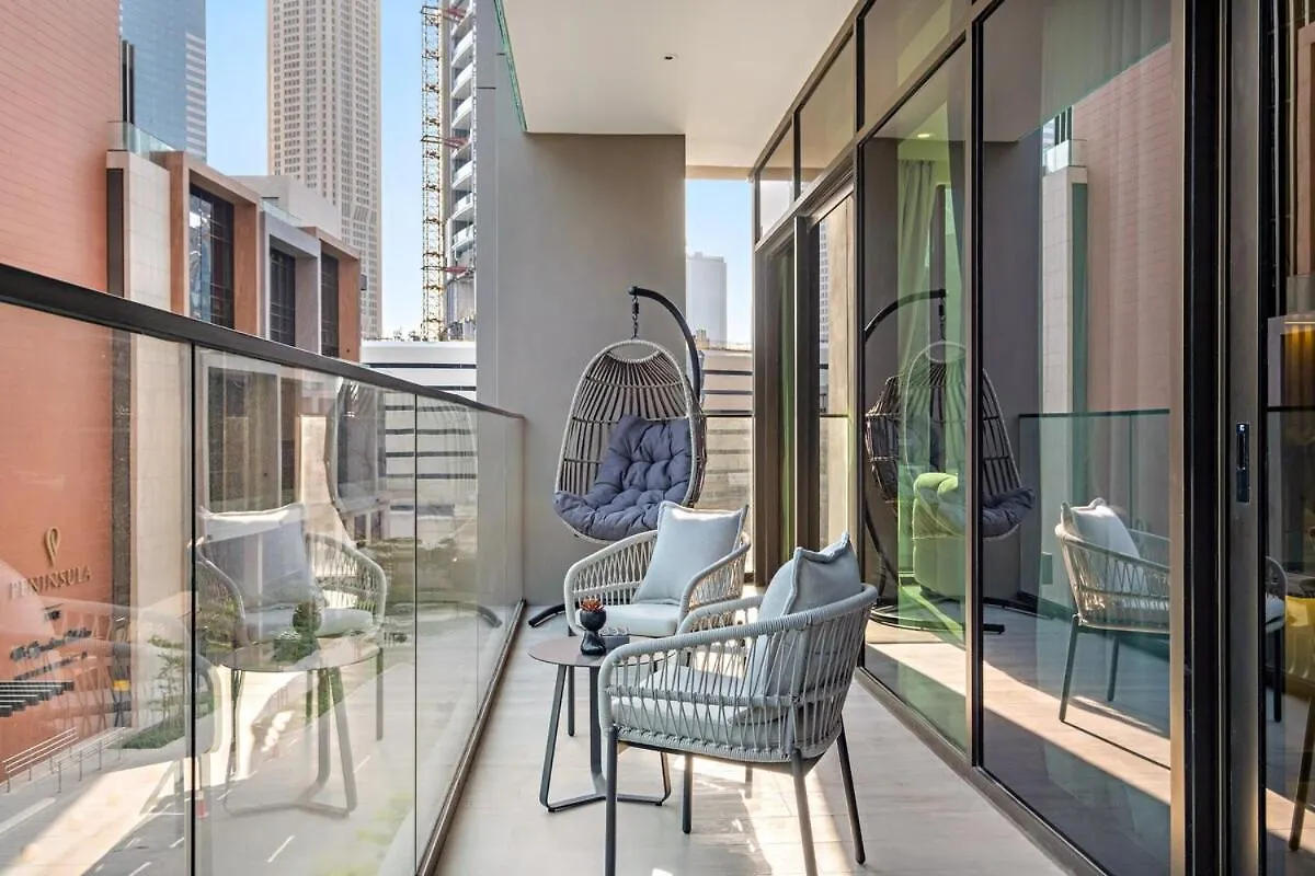 First Class 2Br Elegant Canal View Retreat Dubai Apartment