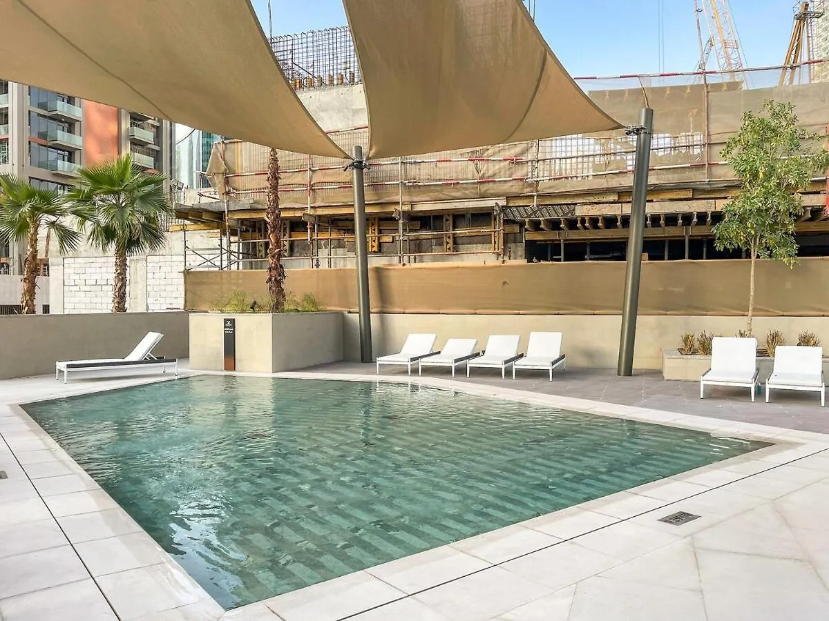First Class 2Br Elegant Canal View Retreat 迪拜 公寓